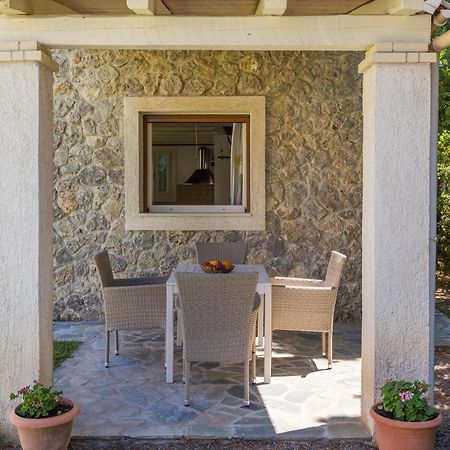 Petrinos Cottage Dafnila 외부 사진