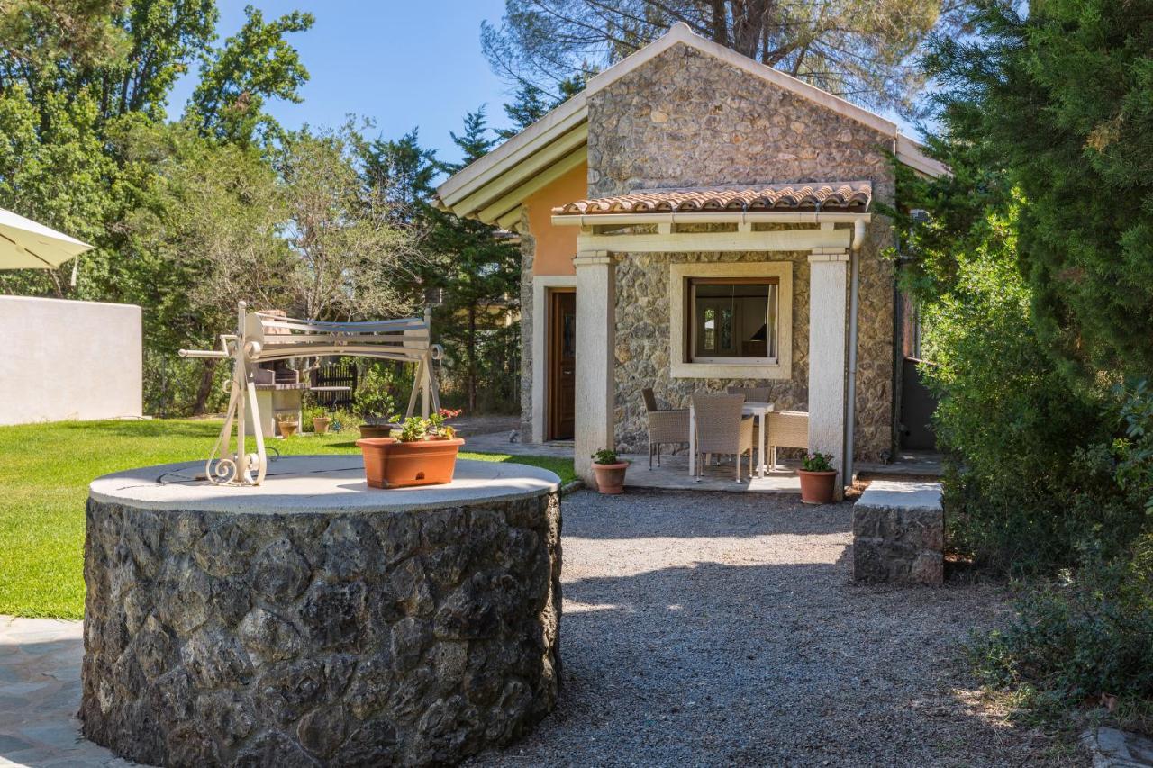 Petrinos Cottage Dafnila 외부 사진