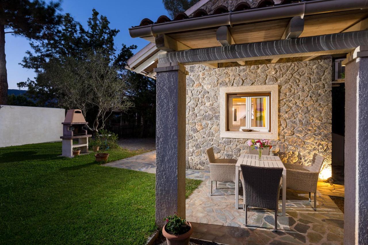 Petrinos Cottage Dafnila 외부 사진