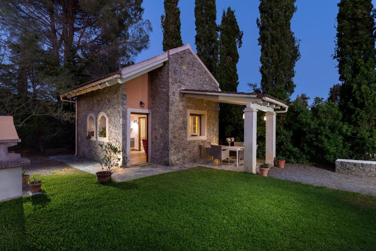 Petrinos Cottage Dafnila 외부 사진
